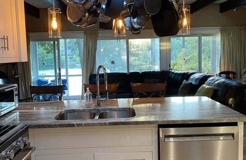 New Milford House | Direct Water Front Home, Private Boat Dock, Kayaks