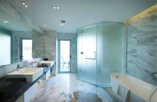 Tanjung Pelandok Resort | Discount Hibiscus Imperial Suite Water Chalet