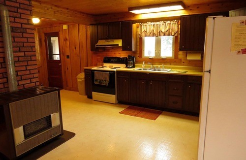 Terra Alta Cottage | Discounted Rates/Whispering Pines/Farm Setting/Catch and Release Pond