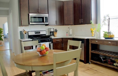 Avondale Apartment | Discover and Experience the Ultimate Stay in Logan Square/Avondale's Retreat