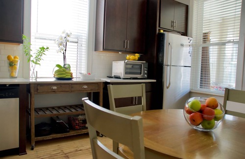 Avondale Apartment | Discover and Experience the Ultimate Stay in Logan Square/Avondale's Retreat