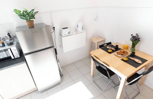 Linda-a-Velha Apartment | Discover Belém with Comfort and Tranquility