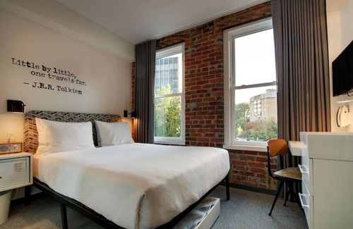 Foggy Bottom Hotel | Discover D.C.'s History - Steps Away from Lincoln Memorial
