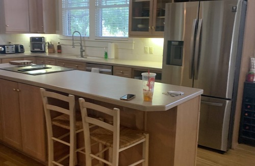 Russellville House | Discover Dardanelle charm, steps away from Arkansas River