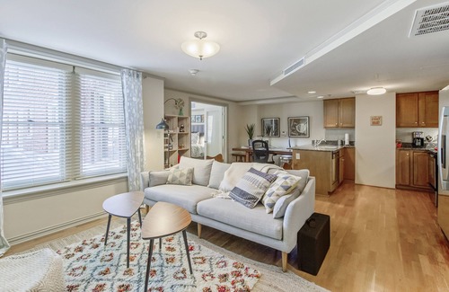 Midtown Apartment | Discover downtown charm, just a 3-min drive to the fair!