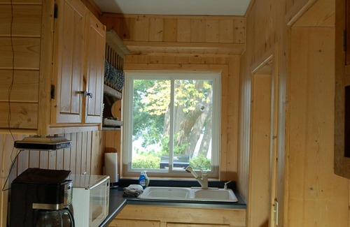 Birchwood Cabin | Discover Hidden Pine: The Perfect Lakeside Retreat