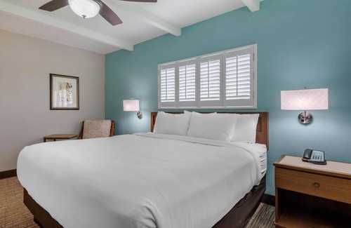 Jekyll Island House | Discover Jekyll Island from a Charming Retreat | Pool, Free Breakfast & Parking