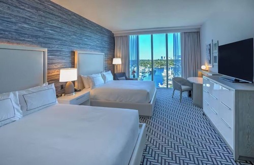 Central Beach Hotel | Discover Paradise: Marina View, Pool, Near Vibrant Las Olas & Beachfront