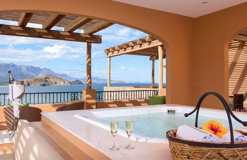 Loreto Apartment | Discover Paradise at Luxurious Villa del Palmar of Loreto on Danzante Bay!