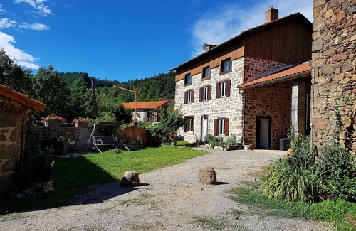 Domeyrat Cottage | Discover the Auvergne in a quiet village in Haute Loire