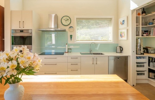 Ruby Bay House | Discover the joy of modern living with the stunning Ruby Bay Haven