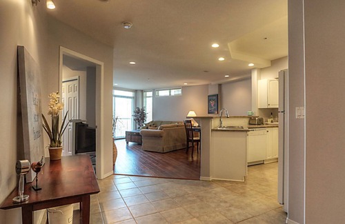 North End Condo | Discovery Bay Resort #206 – 2Bed-2Bath Suite