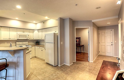 North End Condo | Discovery Bay Resort #206 – 2Bed-2Bath Suite