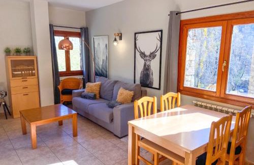 Ransol Apartment | Disfruta De La Naturaleza - Vistas al Rio - Luz Natural - 6pax