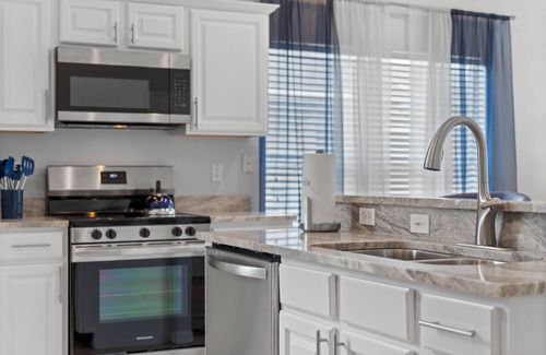 Sunrise Lakes House | Disney-Area 5BR Home 2 Master Suites Private Pool, Spa, Game Room & Movie Room