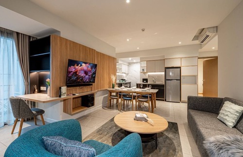 District 1 Apartment | Dist 1 Spacious 3-bedroom apartment with Pool and Gym in Saigon