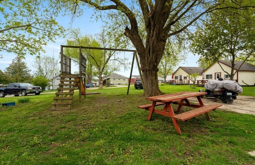 Otonabee-South Monaghan Cabin | Dive into Nature at Rice Lakes