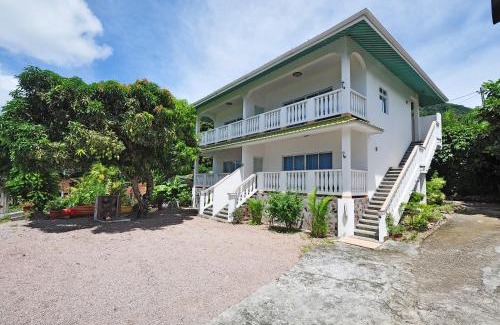 Mare Anglaise Bed & Breakfast | Divers Lodge Guest House
