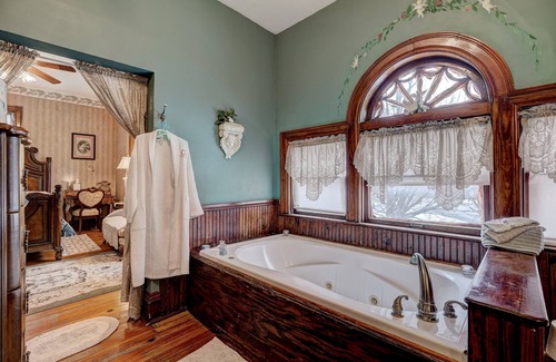 Midtown House | Divine Providence