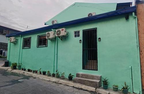 Clark Apartment | Divine's Crib, Fully Airconditioned!