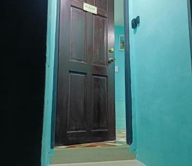 Clark Apartment | Divine's Crib, Fully Airconditioned!