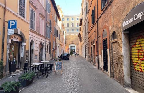 Rione XIV Borgo Apartment | Divine Terrace Stylish Apartment St Peter Rome