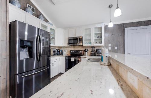 Safe Harbor House | Diving Dolphin