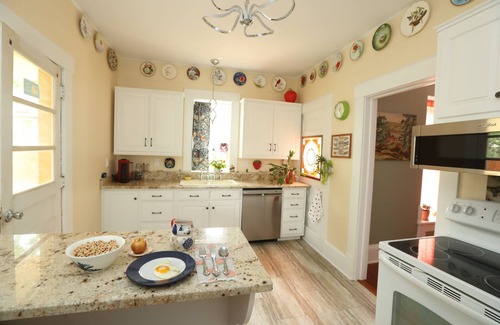 Mount Vernon Apartment | Division Street Suite