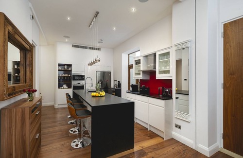 Redcliffe Apartment | დLUXURY & Spacious Duplex in the Heart of Chelseaდ