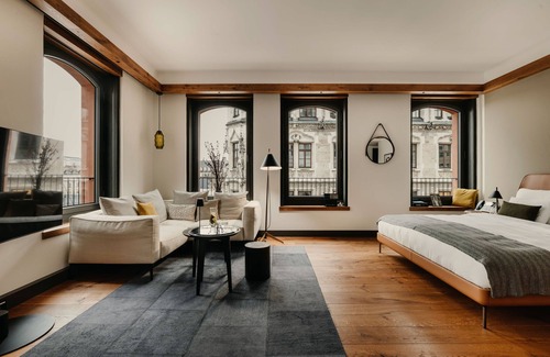 Kreuzviertel Hotel | DO & CO Hotel München