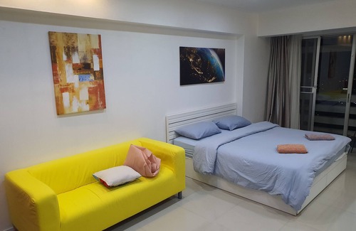 Bang Na Condo | do not book this place, i can not block the calendar, any booking will be cancel