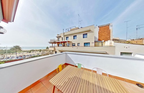 Arenys de Mar House | DO YOU WANT TO STAY IN A HOUSE WITH MORE THAN 120 YEARS OF HISTORY?