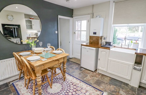 Bewdley House | DOBBIES DEN, pet friendly, with a garden in Bewdley