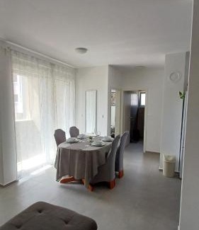 Valdebek Apartment | Dobby