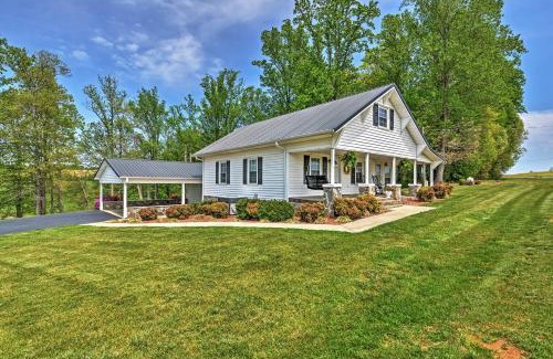 Elkin House | Dobson Farmhouse with Wraparound Porch and Fire Pit!