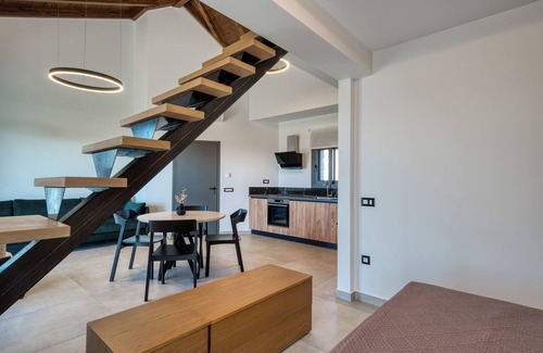 Exostis House | Doceo Refined Living Suite 5