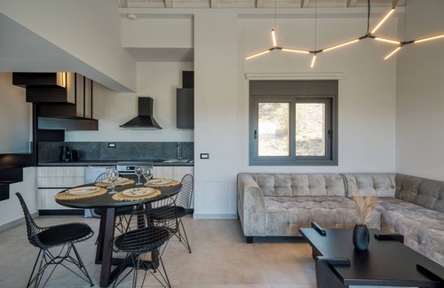 Aria House | Doceo Refined Livingn