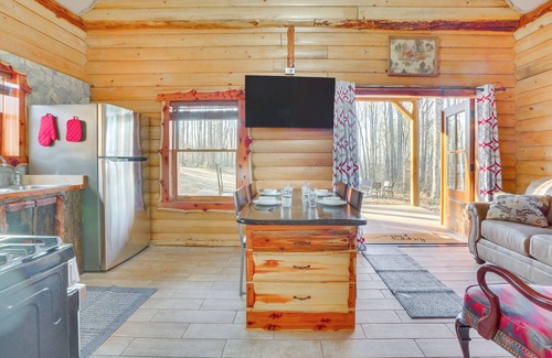 Pittsville Cabin | Dock Access: Secluded & Peaceful Pittsville Cabin