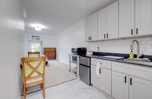 Colonial Beach Apartment | Dock Access: Waterfront Studio in Colonial Beach!