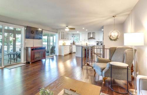 Camdenton House | Dock and Hot Tub Lakefront Camdenton Haven!