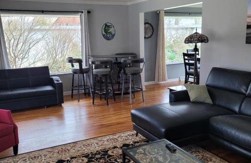 Toledo House | dock, game room, bar and private river view patio