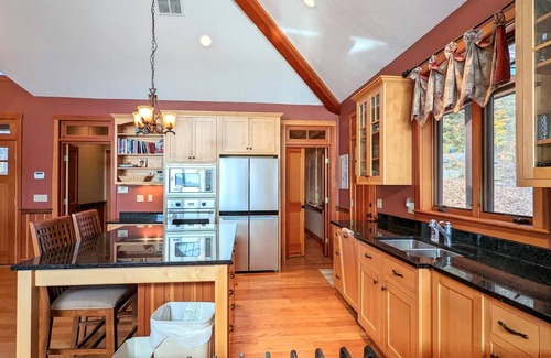 Meredith House | Dock Holiday on Lake Winnipesaukee!