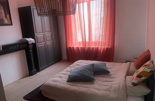 Ghent Bed & Breakfast | Dock Suites. Two bedroom gueststay with private bathroom and speed wifi.