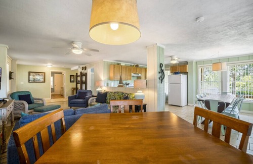 Cedar Key Cabin | Dock * Water Views * Deck * Nature * Sunsets