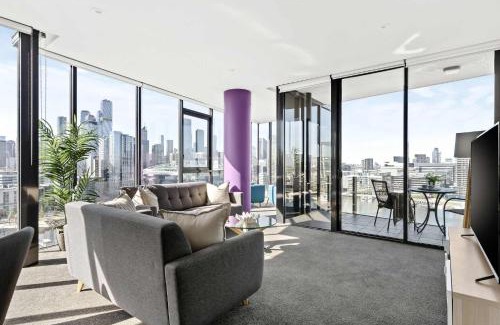 Docklands Apartment | Docklands Harbour View 3BR with Free Parking
