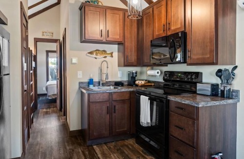 Gadsden House | Dockside at River Rocks Landing