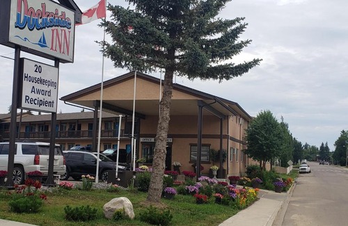 Cold Lake Hotel | Dockside Inn