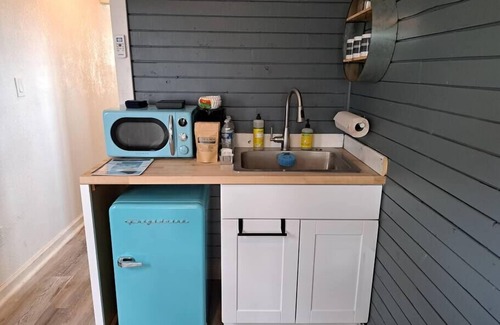 Johnson City House | Dog friendly! - #12 is 1 of 3 containers now dog friendly!