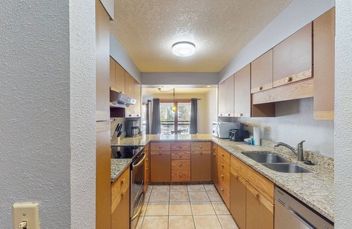 Keystone Condo | Dog-Friendly Condo with Mountain Views, a Shared Indoor Pool, & a Hot Tub