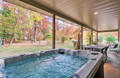 Kendall House | Dog-Friendly Cozy Home with Hot Tub and Lake Access